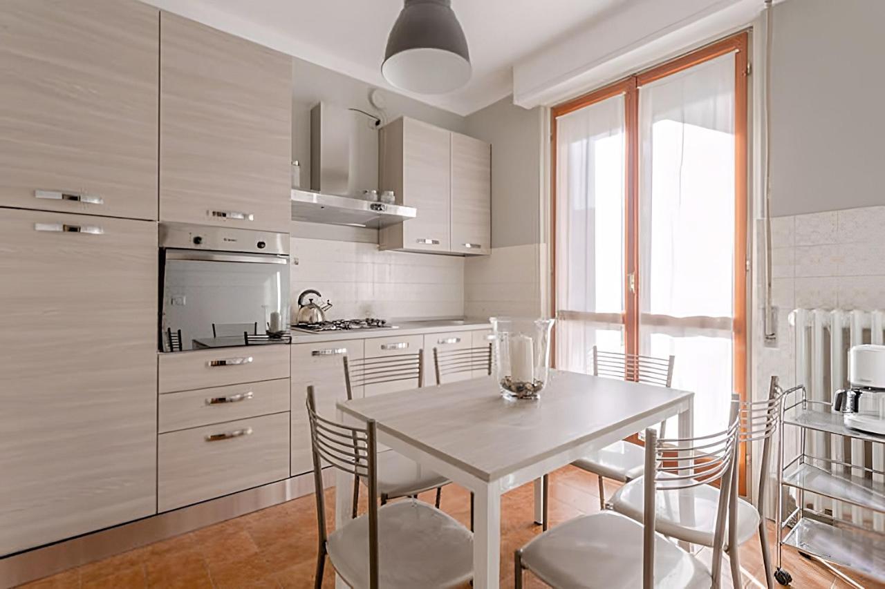 Natural Chic - Close To City Center And Beach - Parking ديسينسانو ديل غاردا المظهر الخارجي الصورة