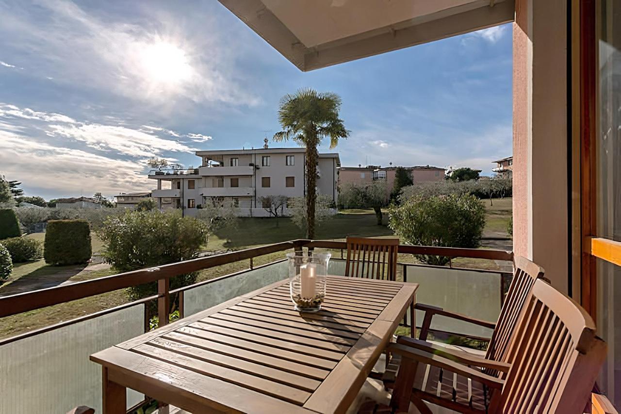 Natural Chic - Close To City Center And Beach - Parking ديسينسانو ديل غاردا المظهر الخارجي الصورة